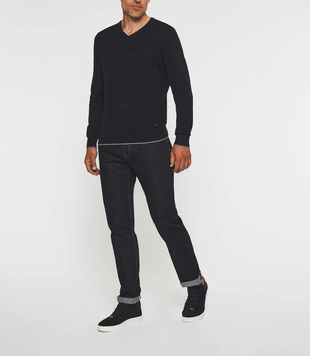 Pull col V en coton-cachemire marine BRENT