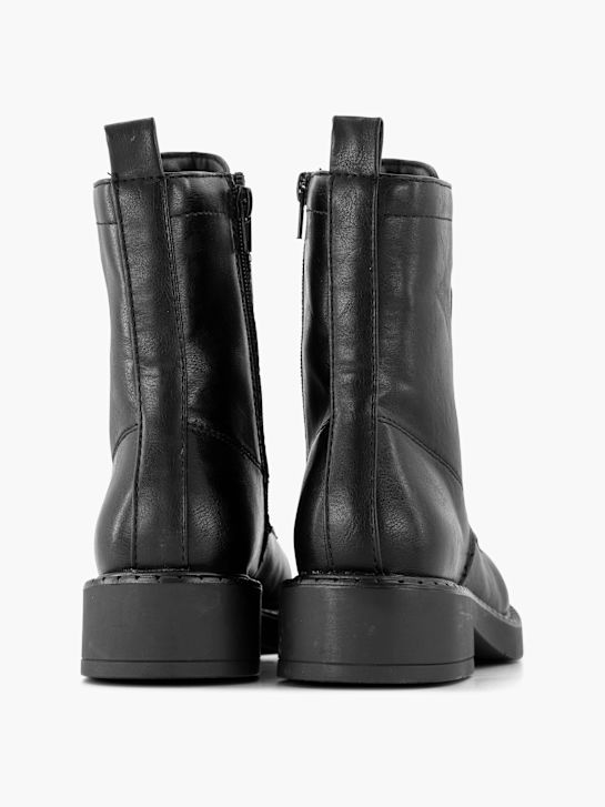 Claudia Ghizzani Veterboot