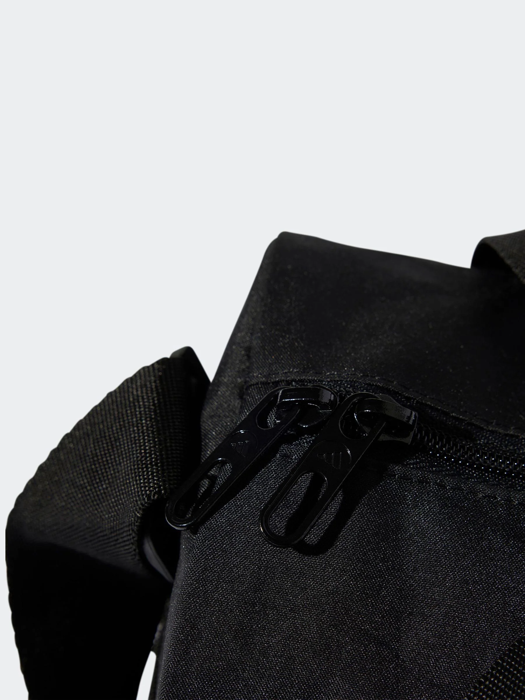 Zwart - adidas Extra Small Linear Duffel Bag