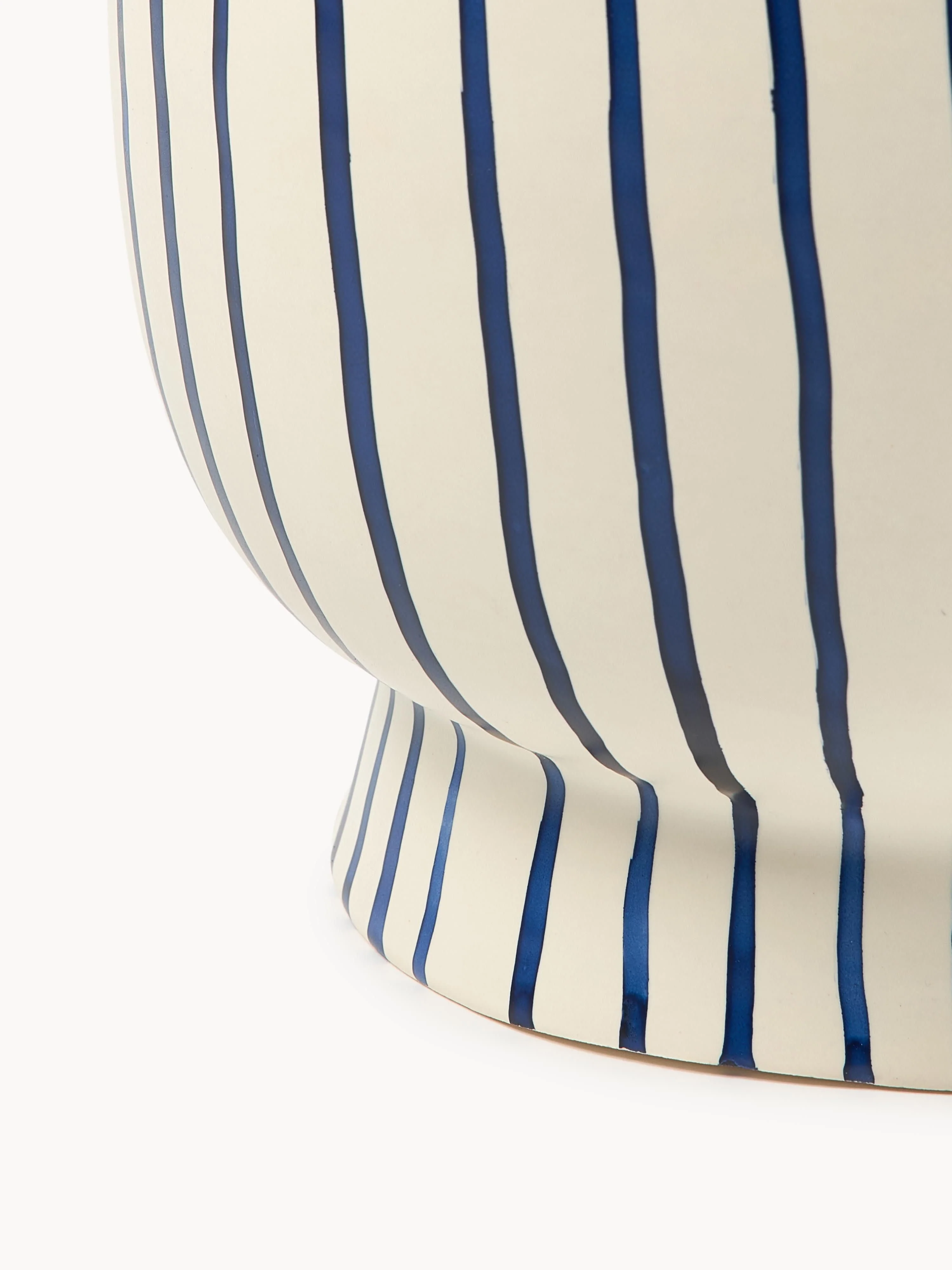 Handbeschilderde plantenpot Elio
