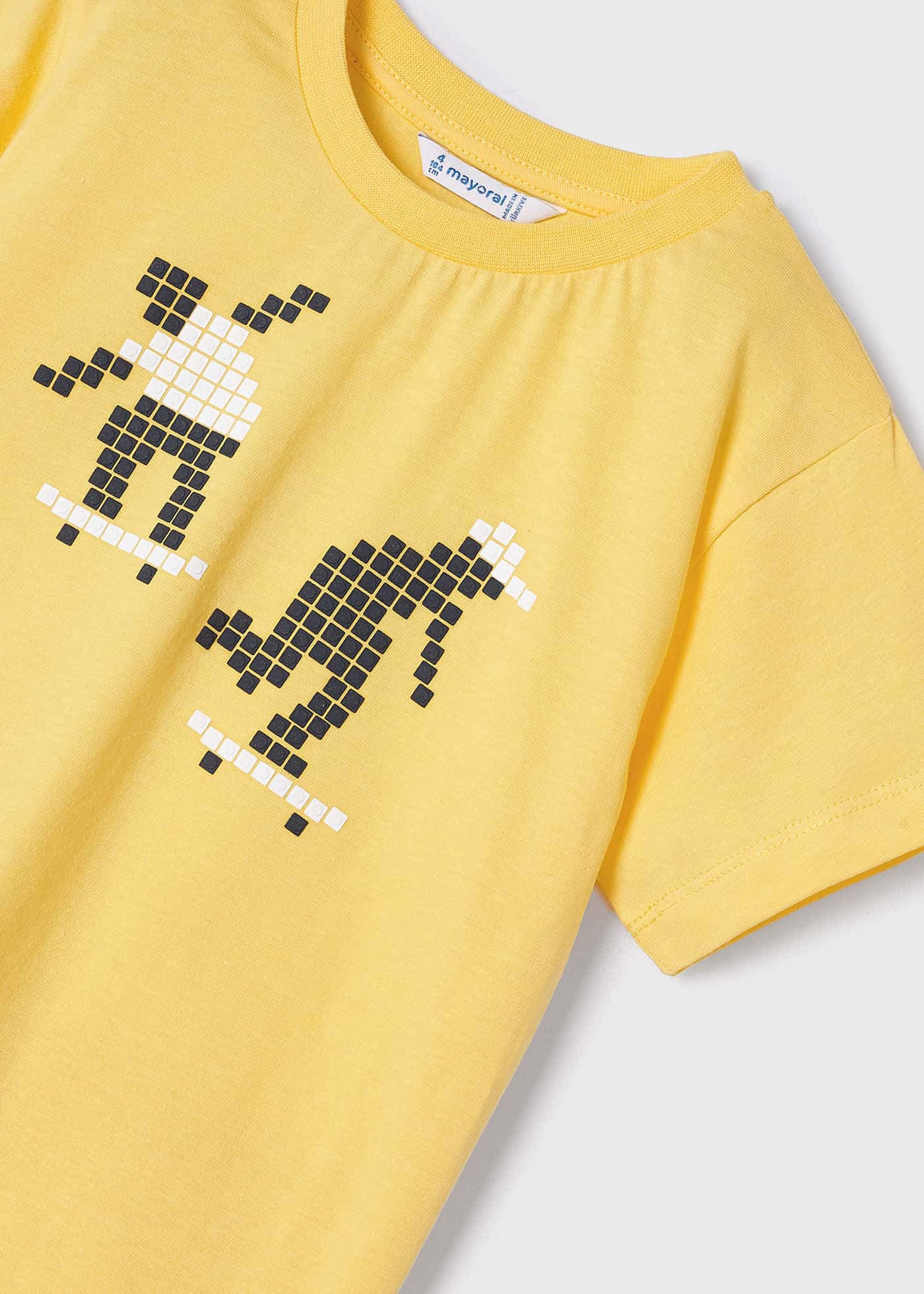 Camiseta interativa Better Cotton com QR Code para meninos, cor páprica.