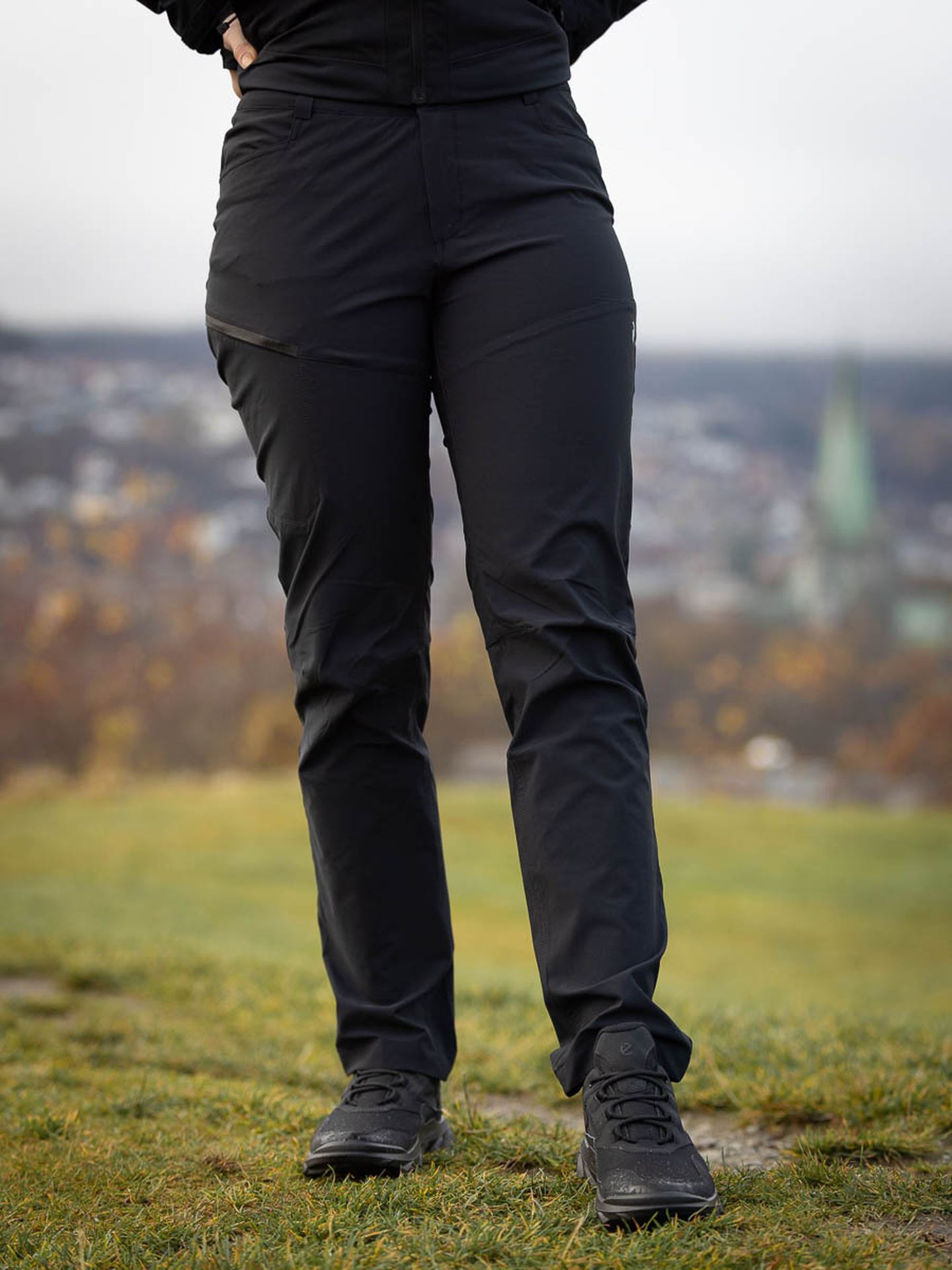W Outdoor Soft Shell Pants