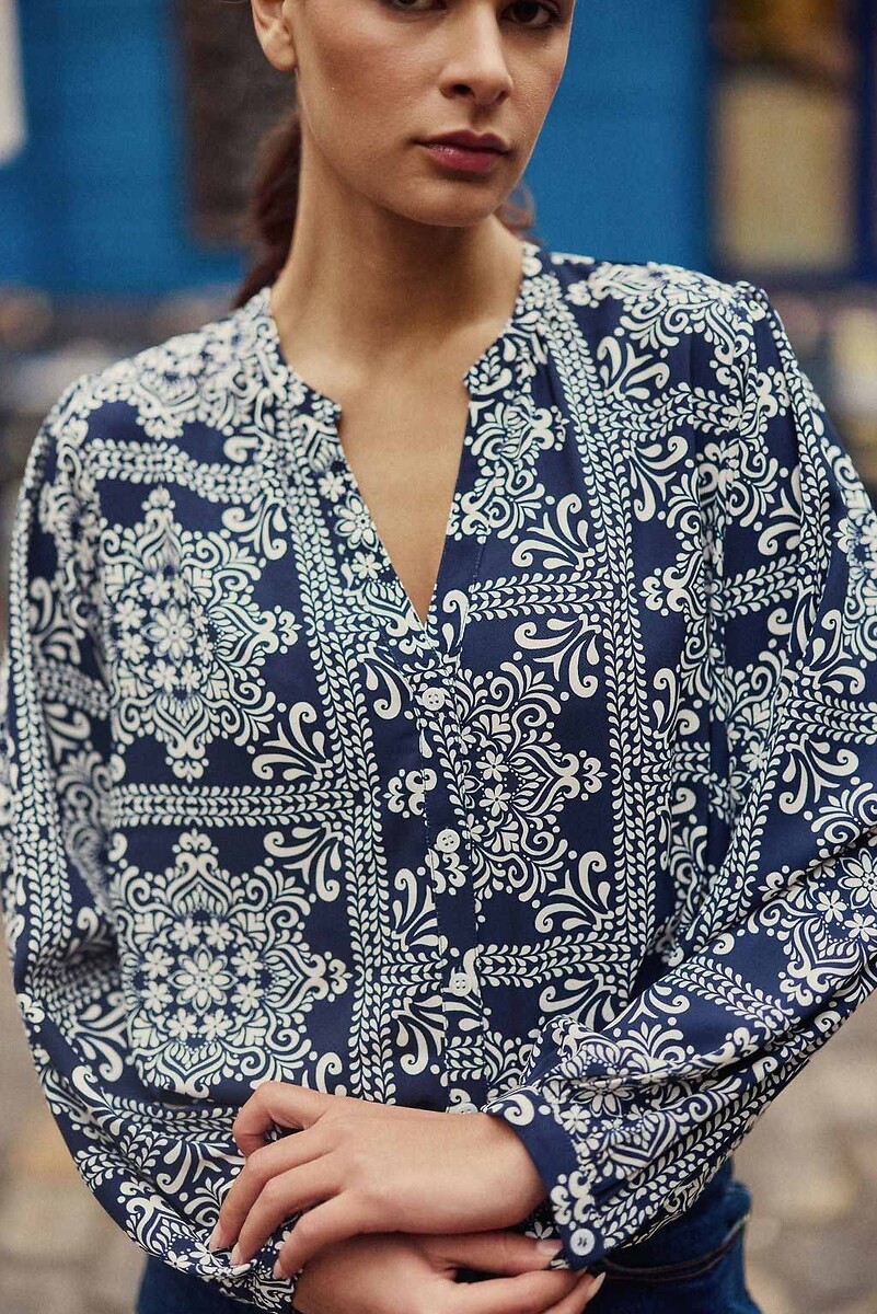 LA PETITE ETOILE<br>Blusa solta estampada CAISY