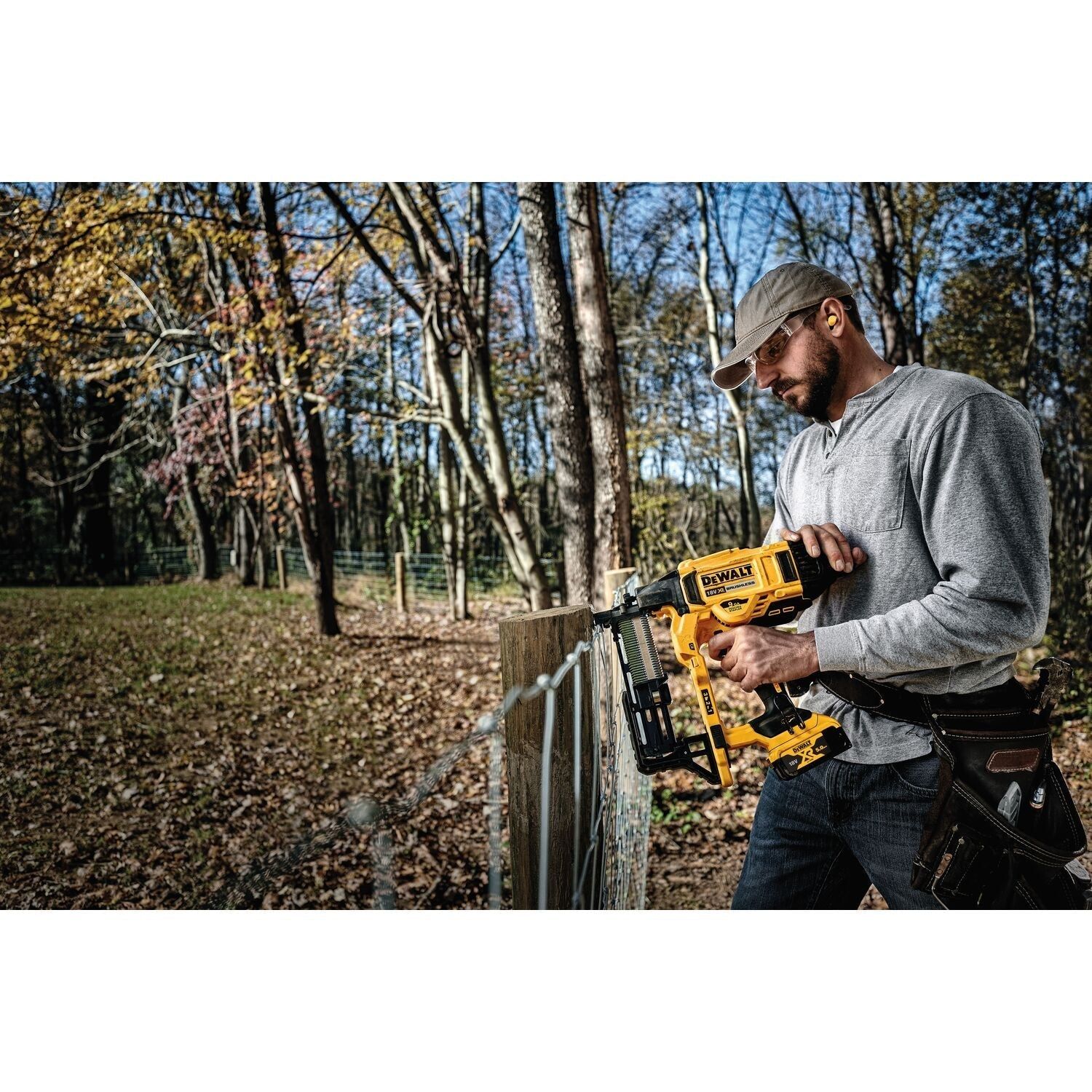DeWALT DCFS950N Accu constructietacker voor hekwerk 9Ga 18V XR Basic Body