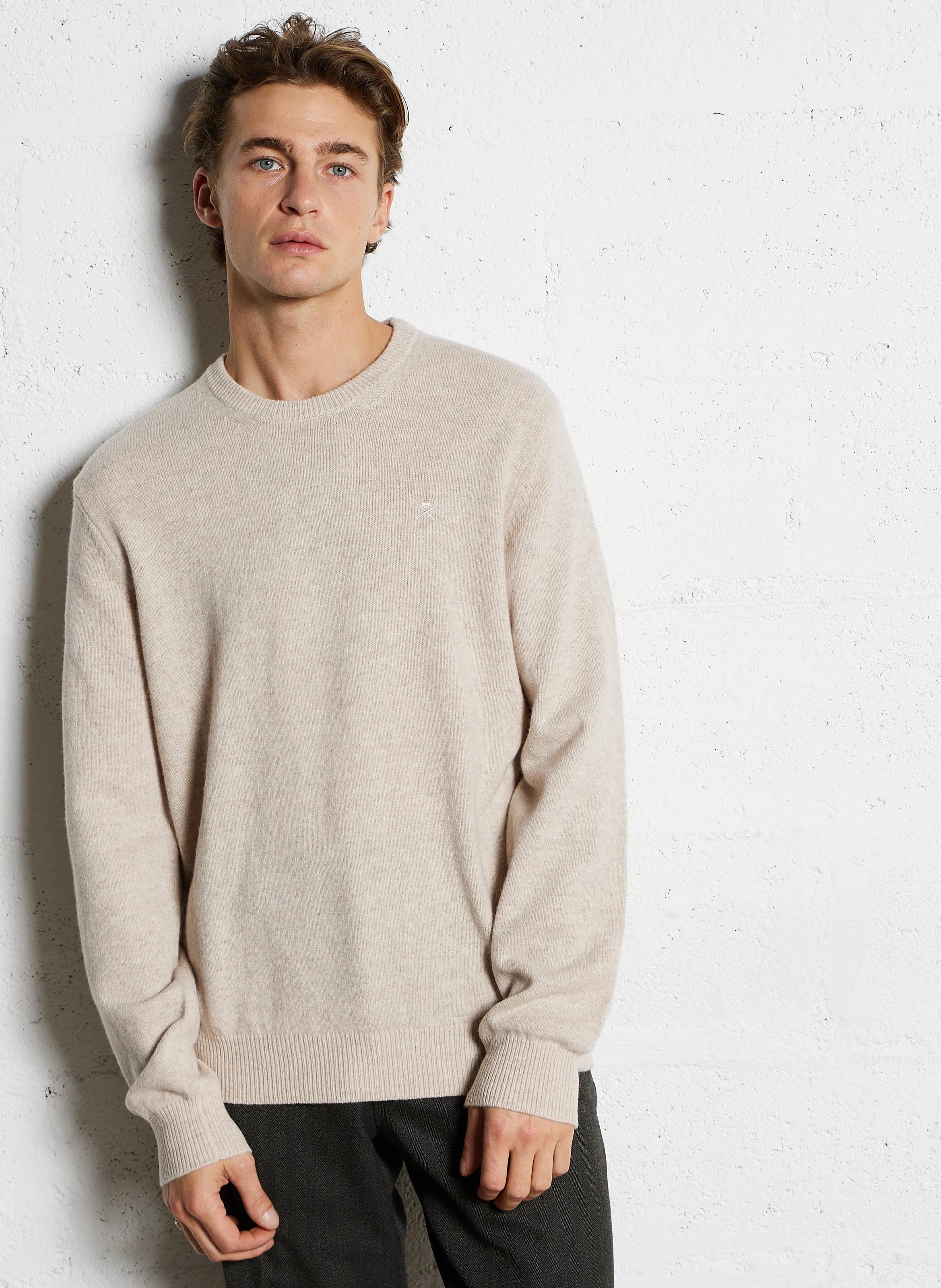 Pull regular-fit col rond brodé en laine | Blanc