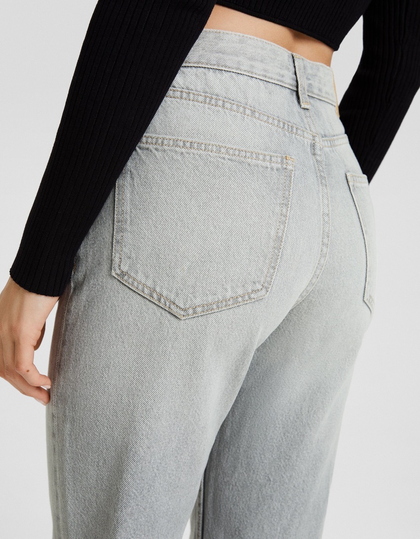 calça jeans de corte reto