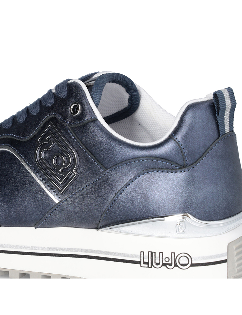 Ladies Blue Tennis