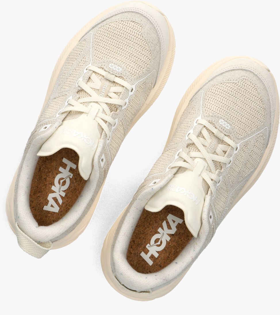 ecru hoka lage sneakers clifton one9