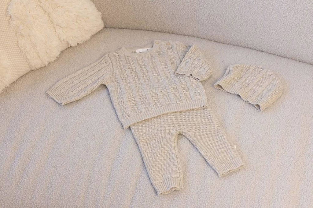 Feetje trui beige met kabels