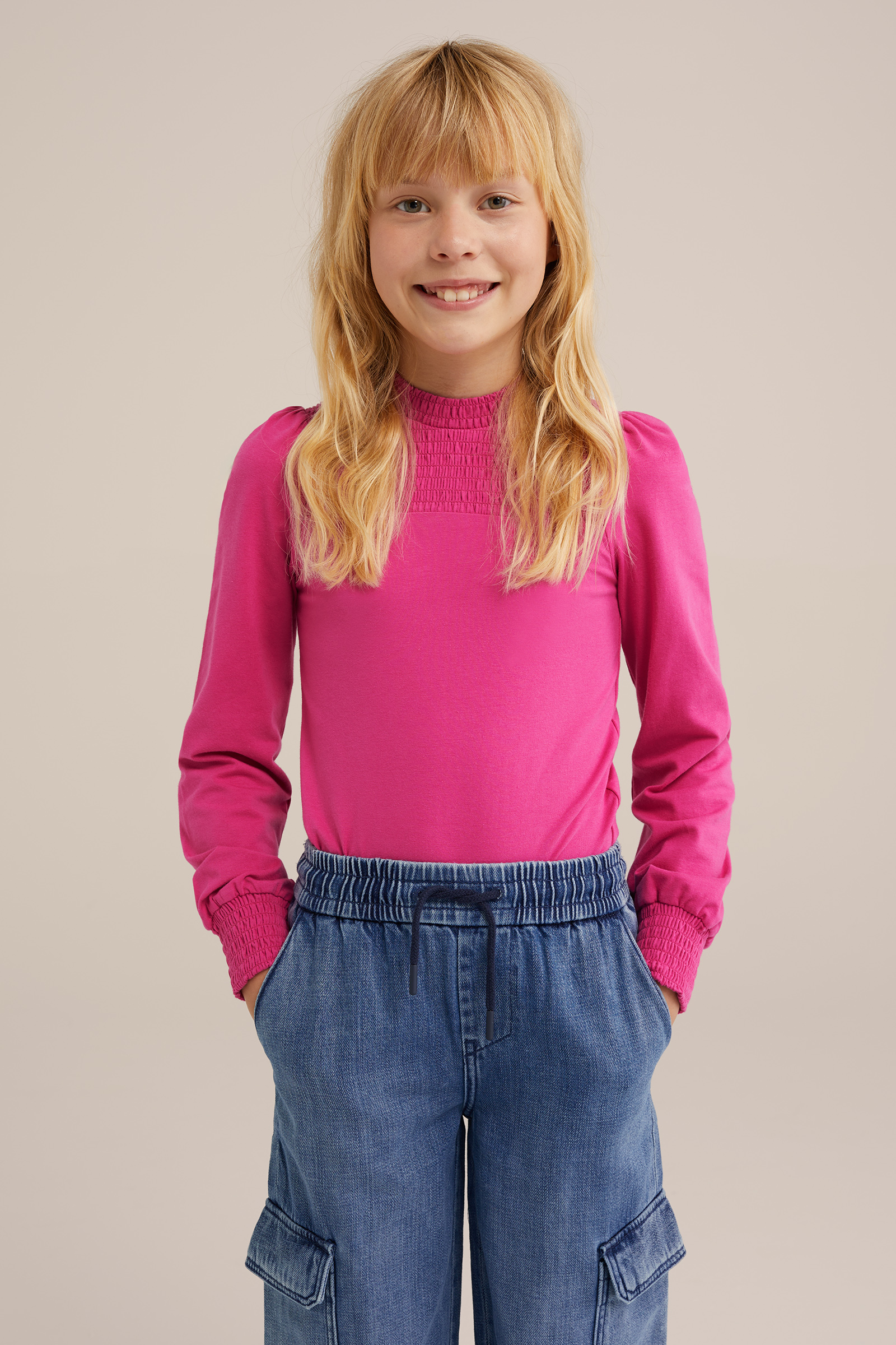 Meisjes T-shirt met gesmokt detail WE Fashion Roze