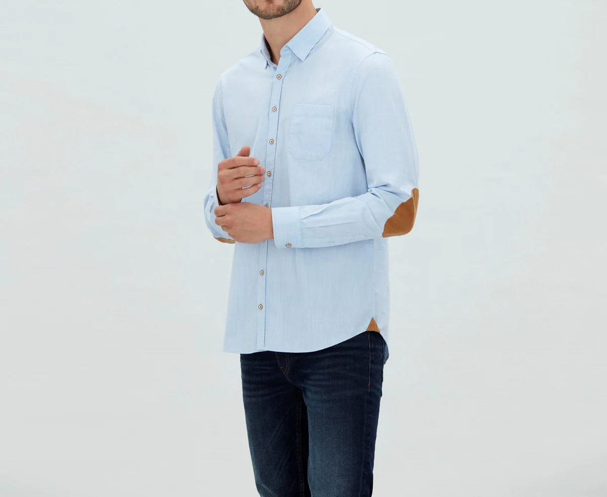 Chemise casual bleu ciel en coton lavé 