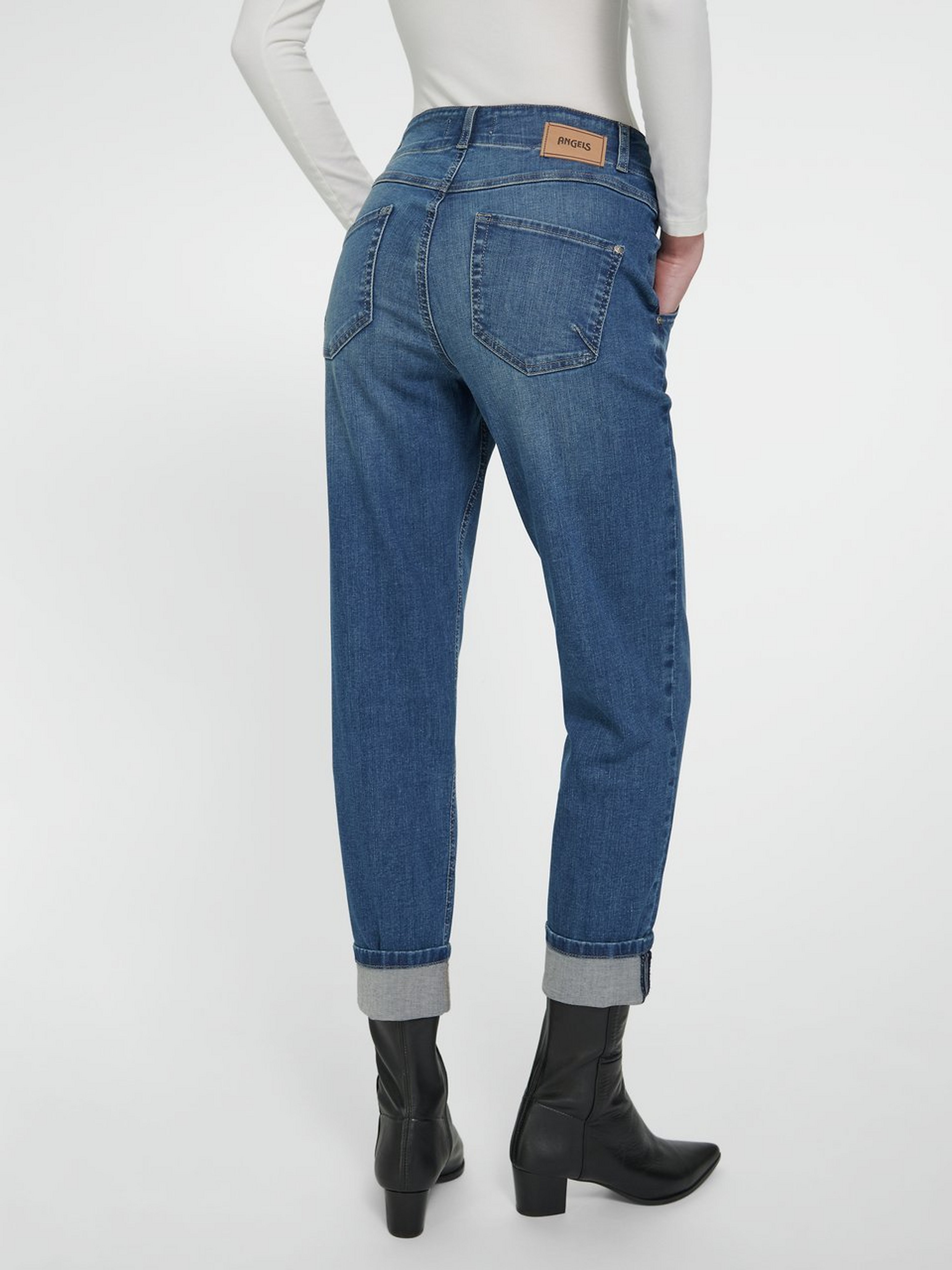 JeansJeans 