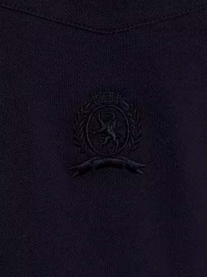 Polo de modelagem relaxada com gola contrastante