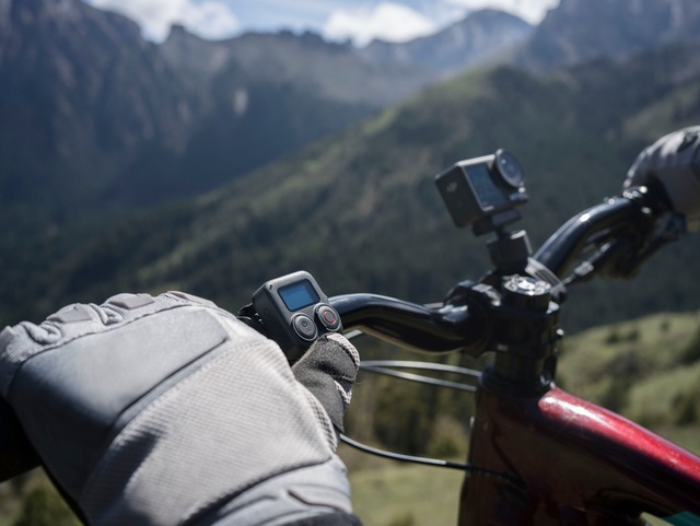 DJI Camcorder »Osmo Action 4 Standard Combo« 4K Ultra HD Bluetooth