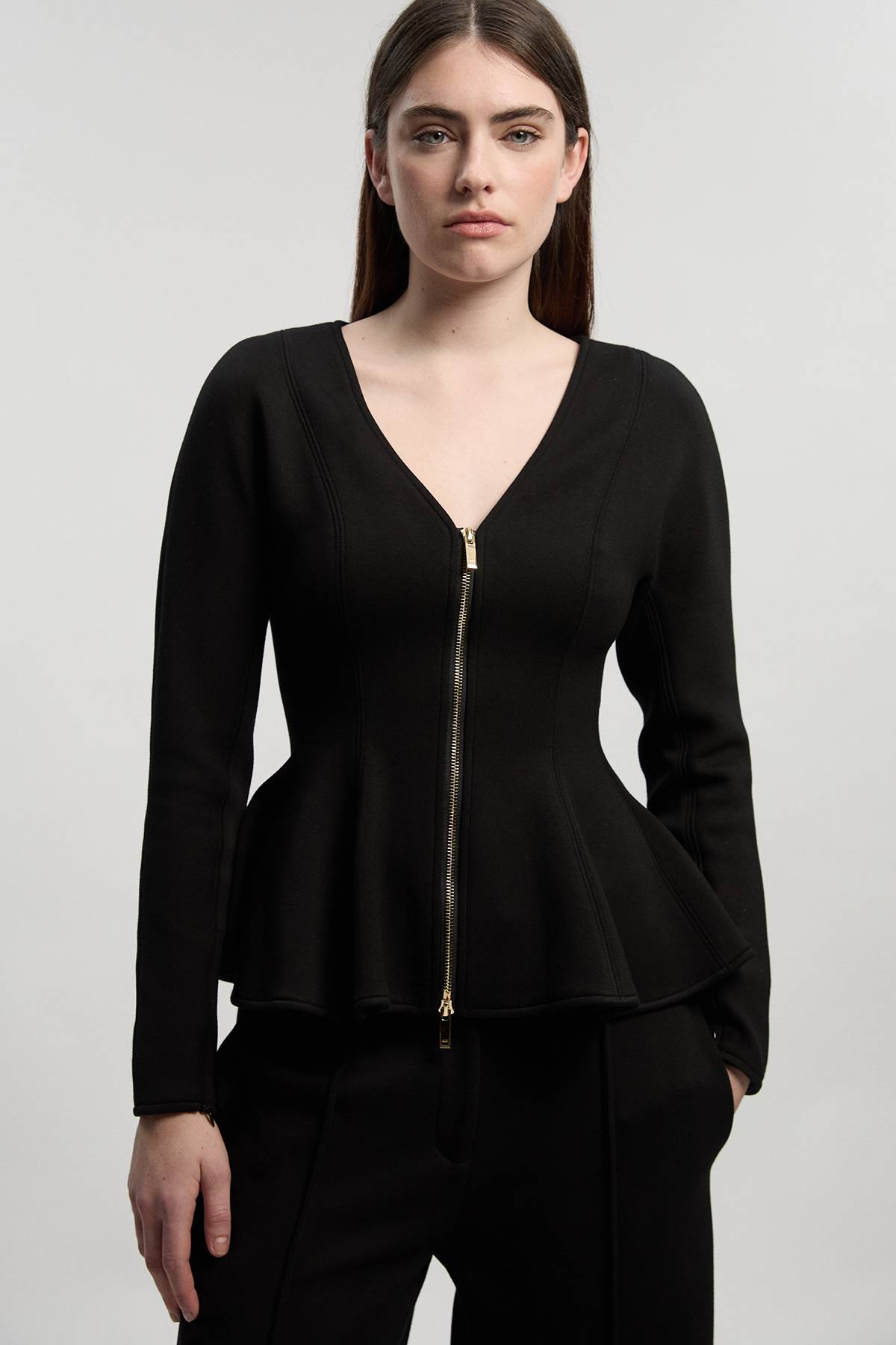 KarenMillen Haut Col V à Manches Péplum en Ponte