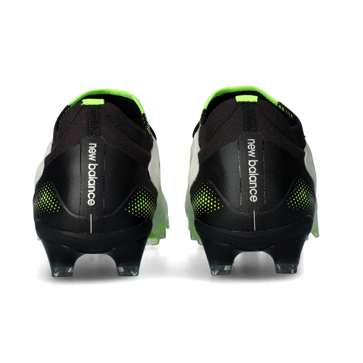 Chuteira New Balance Tekela Elite Low Laced FG V5