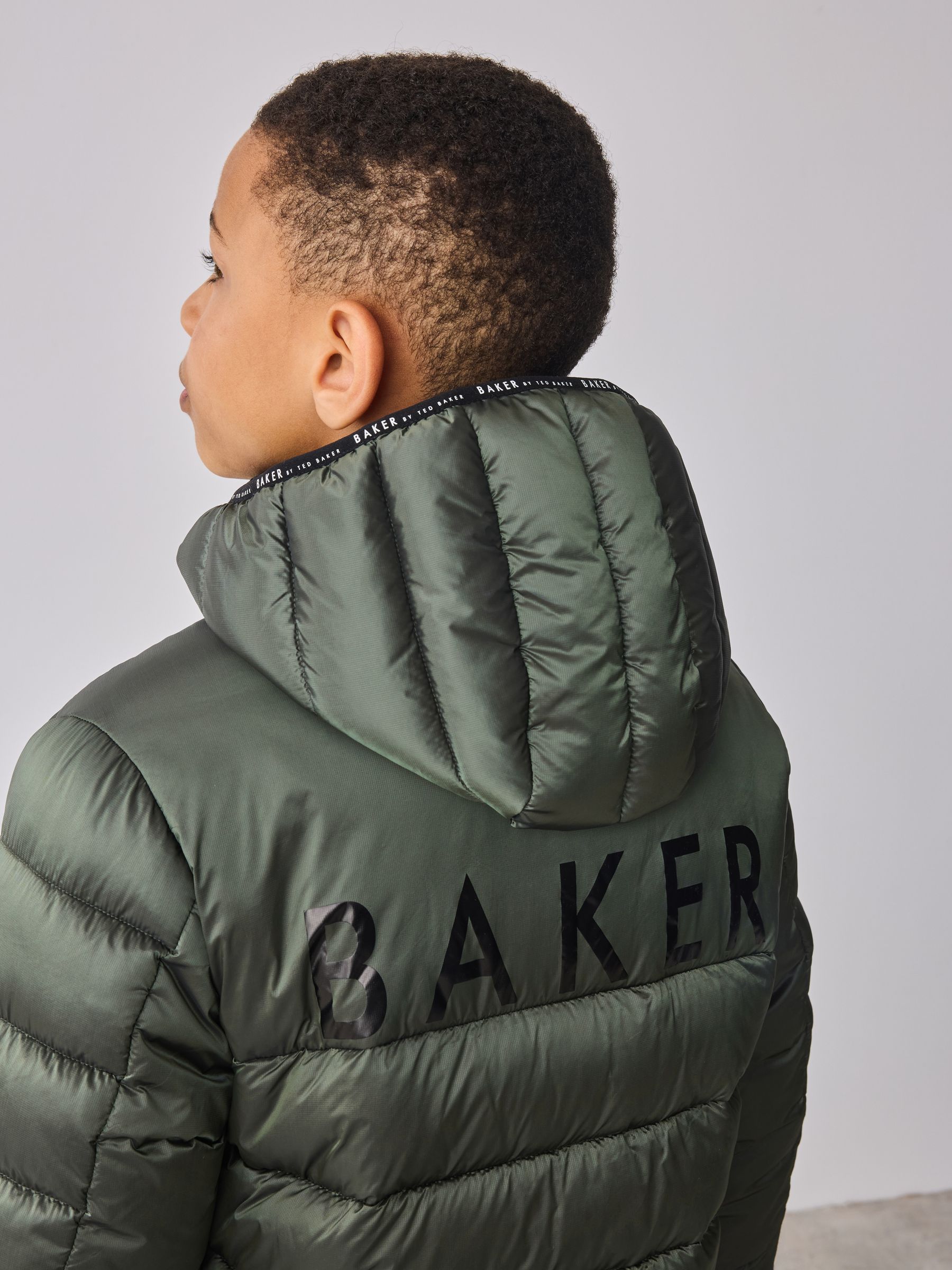 Kakigroen - Baker By Ted Baker - Regenbestendige halfzware gewatteerde jas