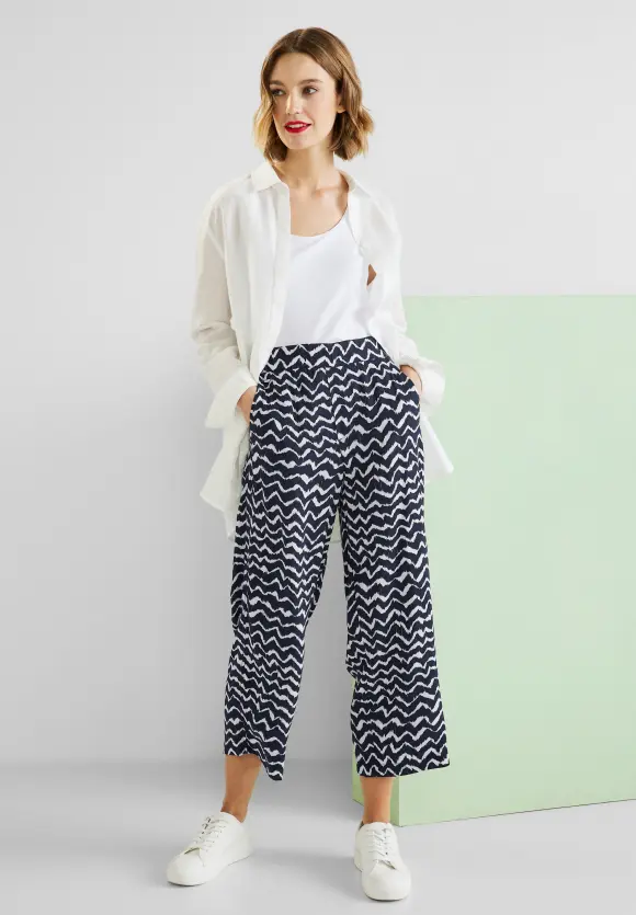 Loose Fit Hose mit Ikatprint - deep blue
