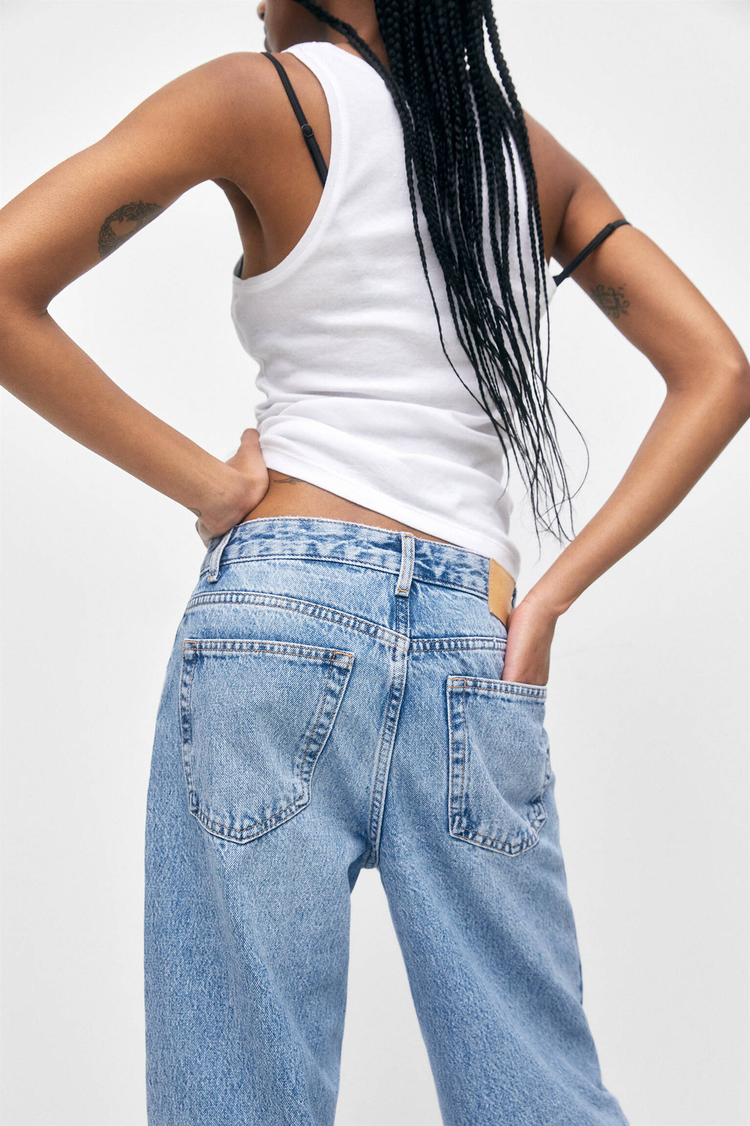Calça jeans de cintura alta e pernas largas - Azul claro