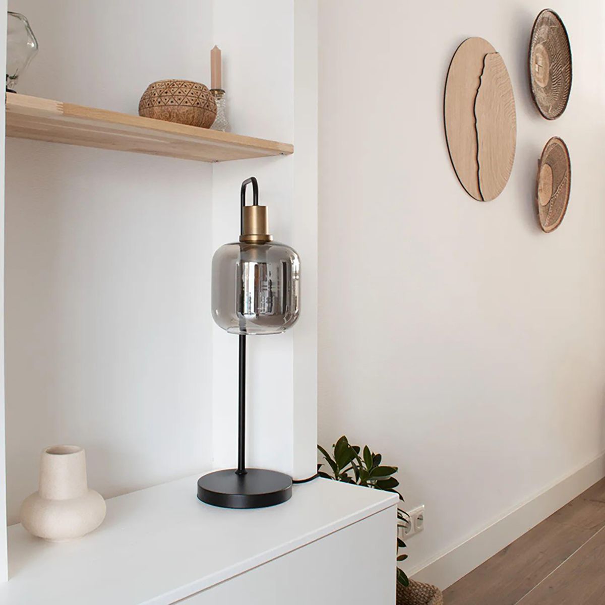 Smart tafellamp zwart met goud en smoke glas incl. Wifi A60 - Zuzanna