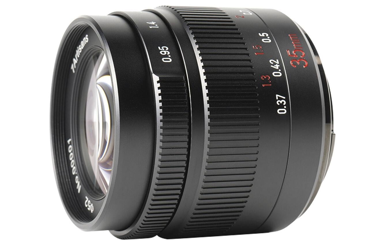 Festbrennweite 35mm F/0.95 – Sony E-Mount<br>Festbrennweite mit überragender Blendenleistung
