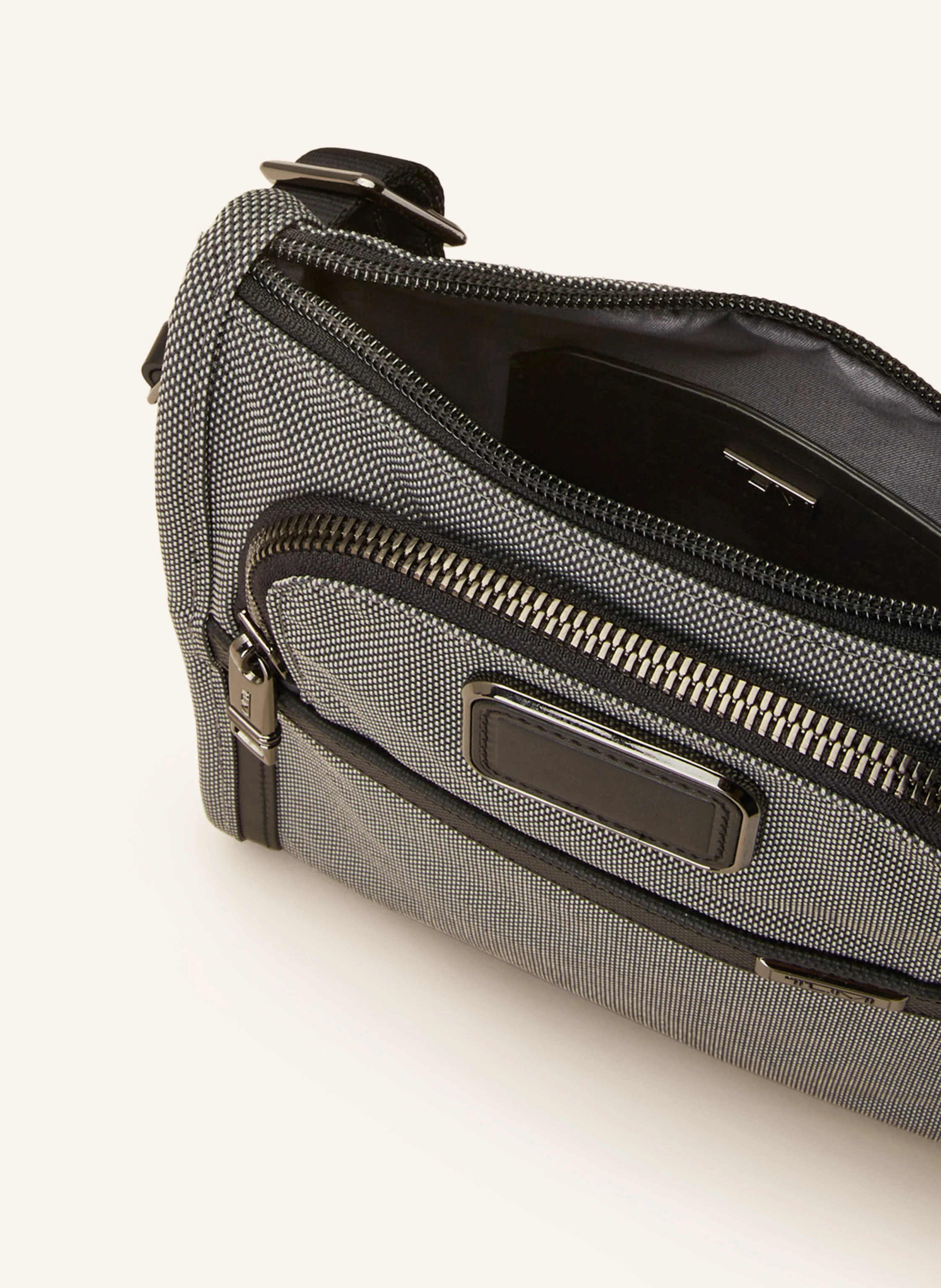 TUMI ALPHA Umhängetasche SMALL