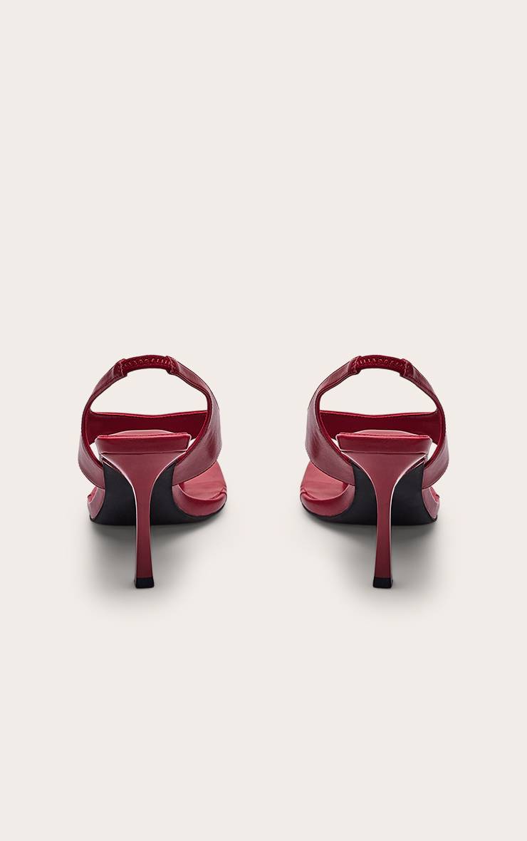 Cherry Red Sandales À Talon Mi-haut En Synthétiquecuir Avec Bride Entre Les Orteils Coupe Large