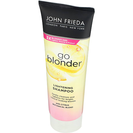 Shampoo blondt hår