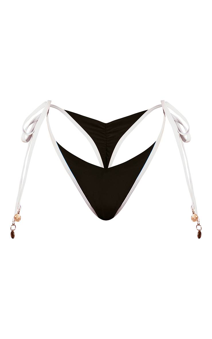 Noir Bas De Bikini String À Fesses Froncées Avec Ornements Disques Contrastés