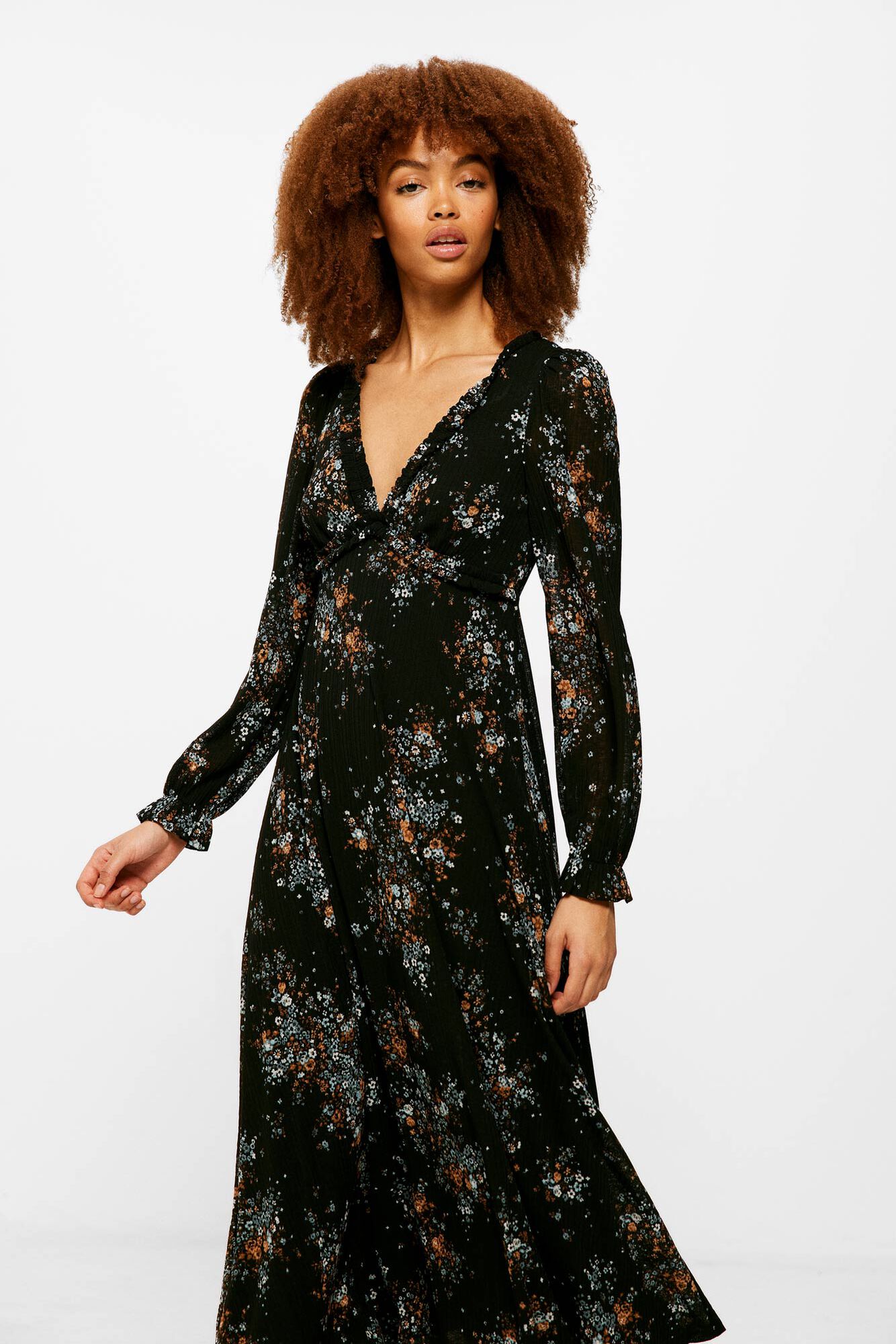 Vestido midi com estampa desfocada