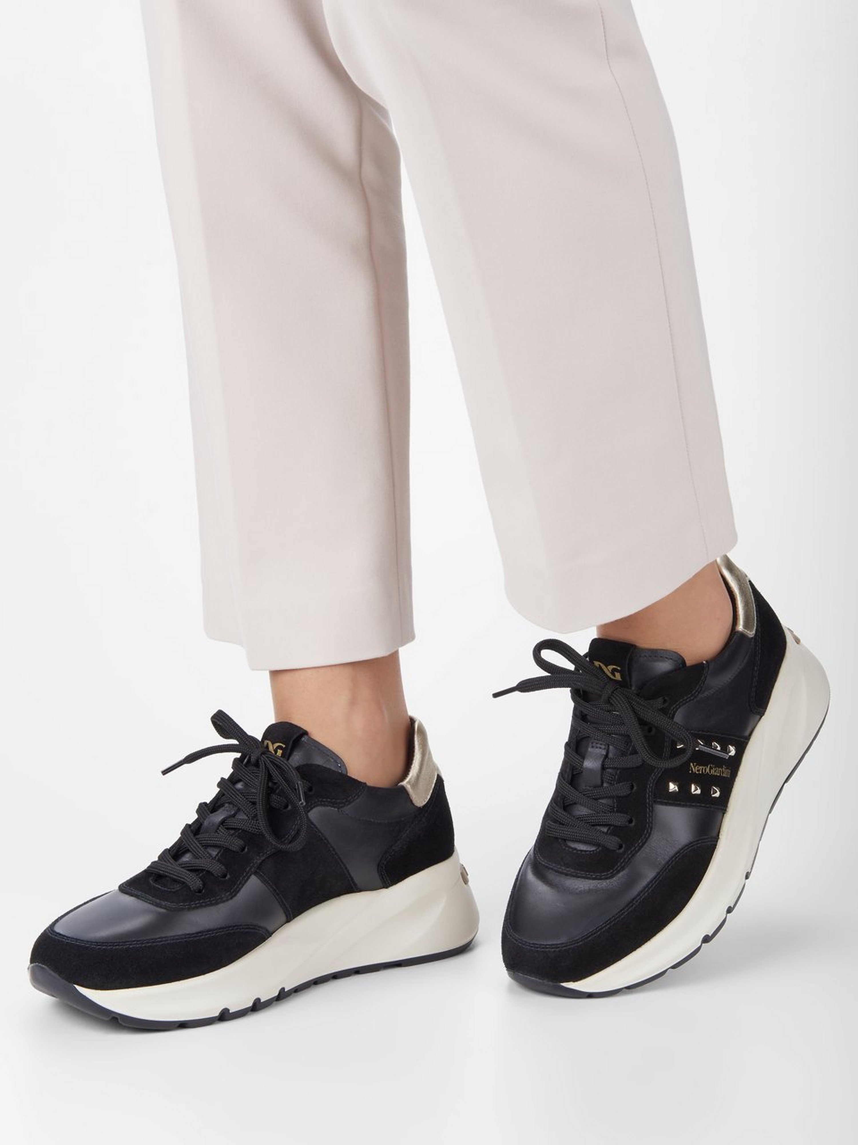 Sneaker