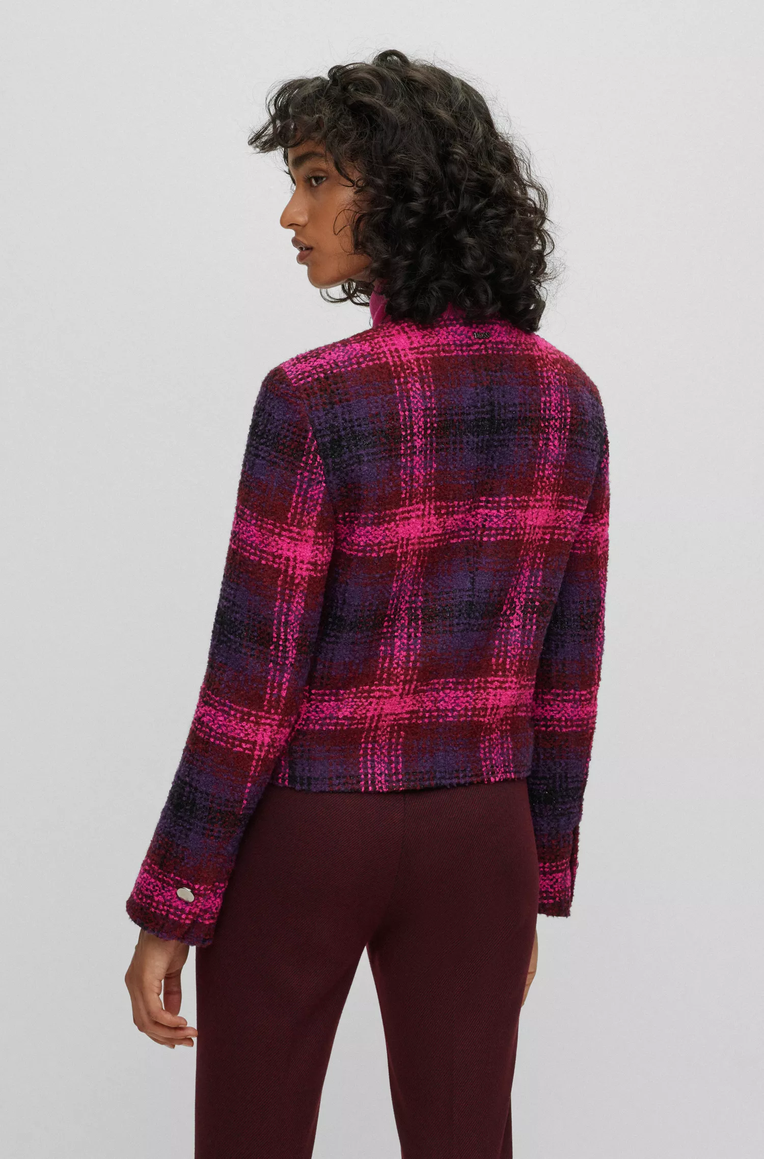 Jaqueta BOSS preta de corte slim em tweed com estampa xadrez Glen degradê.