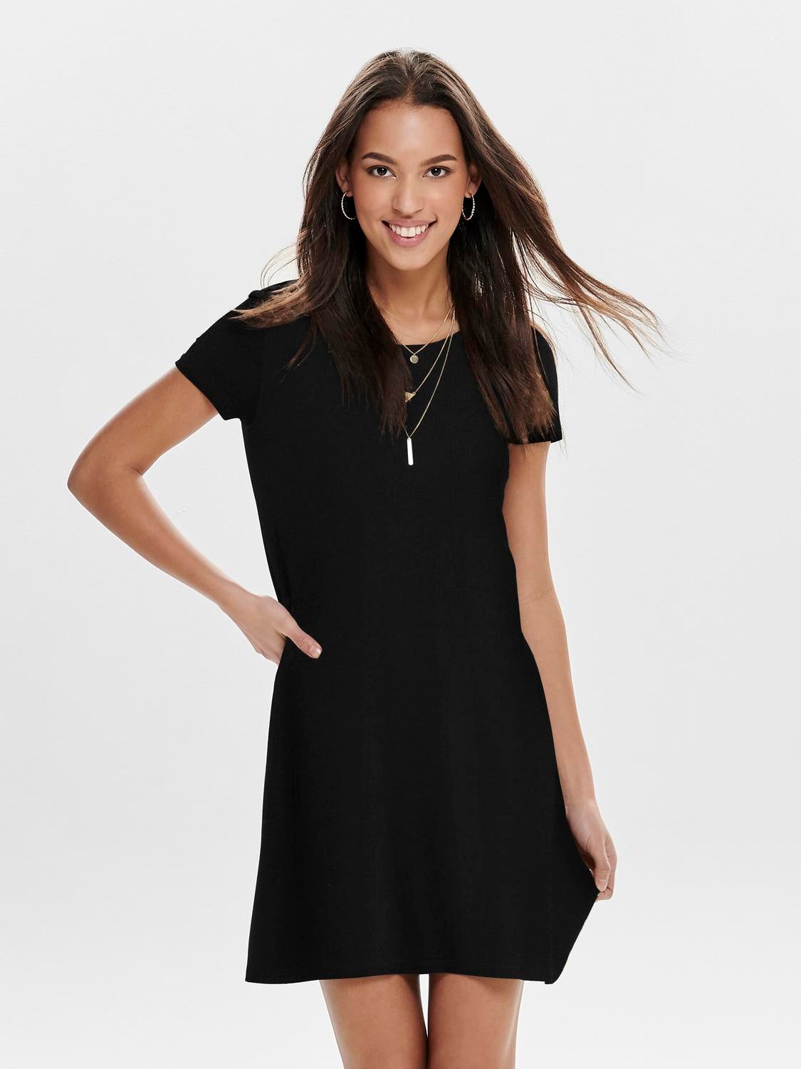 ONLBERA Kurzes Kleid Black