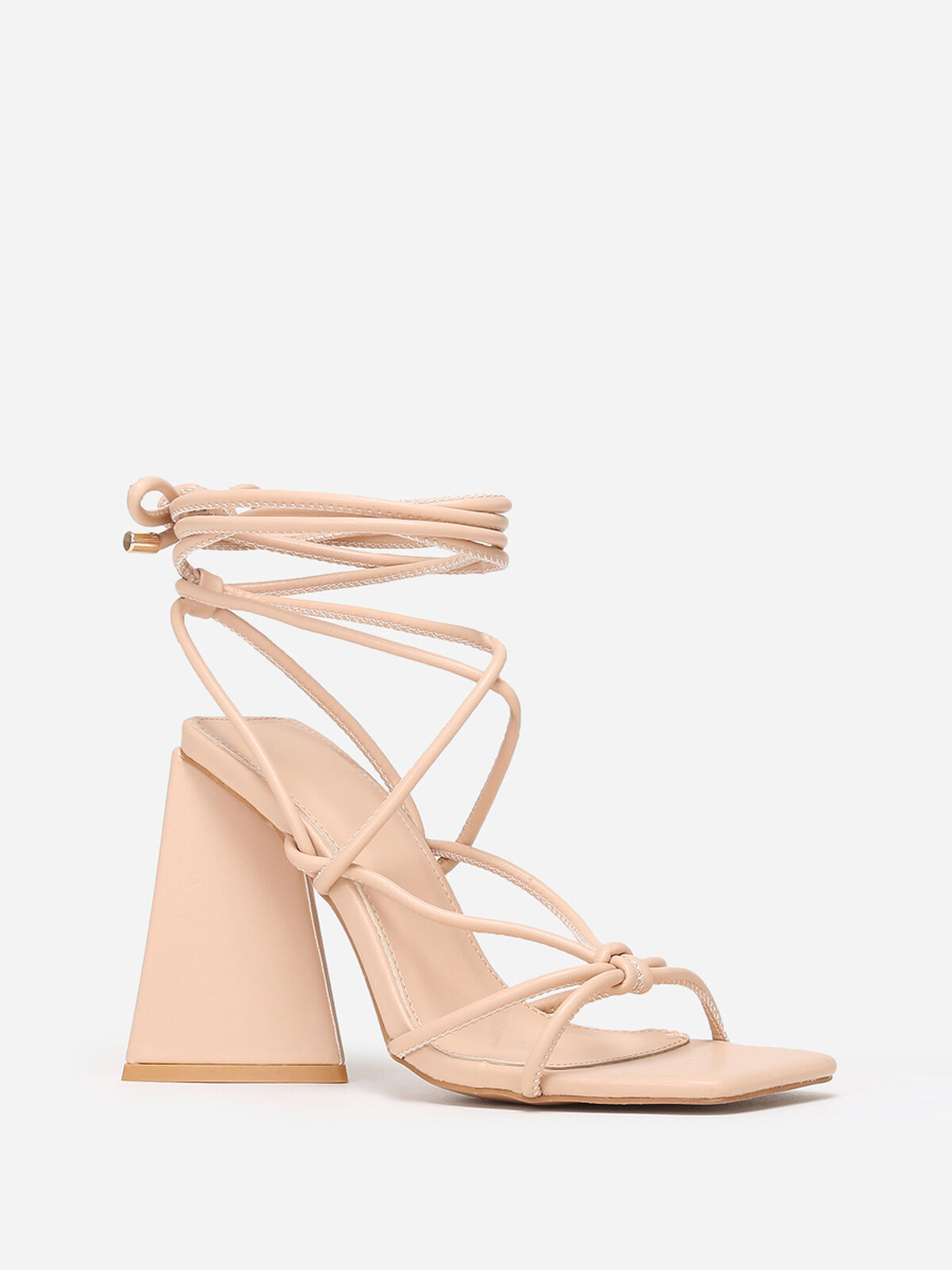 Sandales à laçage et talon triangle- Beige