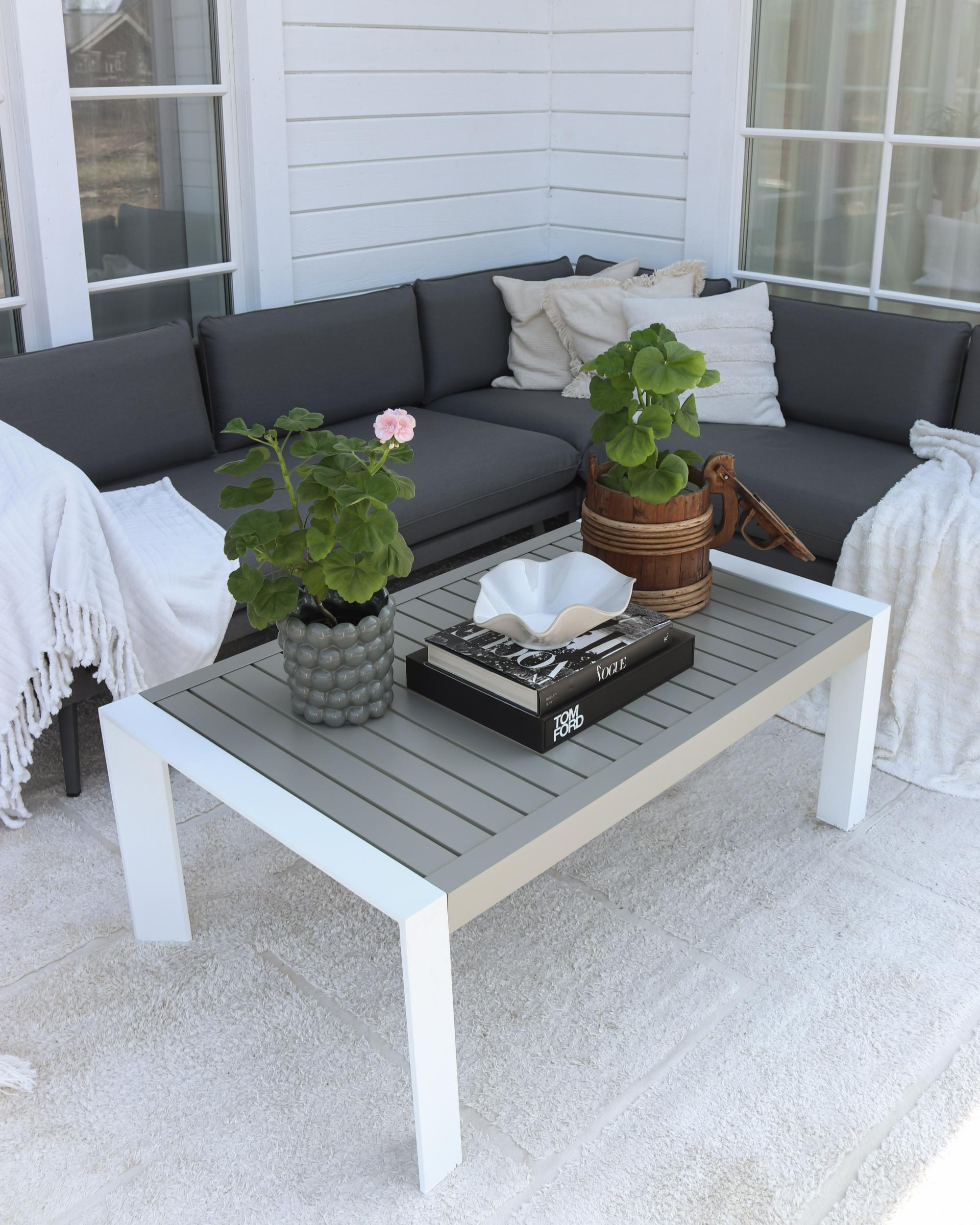 Tuin eettafel CASTELLA 120 cm 70 cm Metaal Taupe