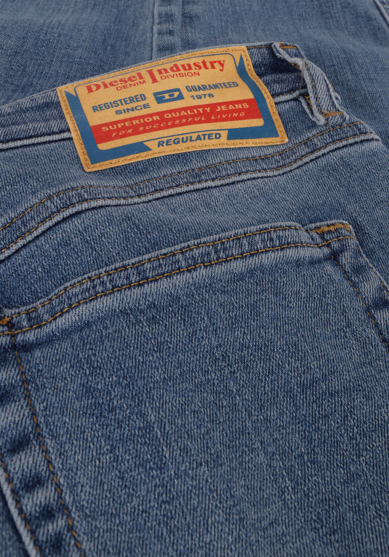 DIESEL lichtblauwe diesel slim fit jeans 2015 babhila