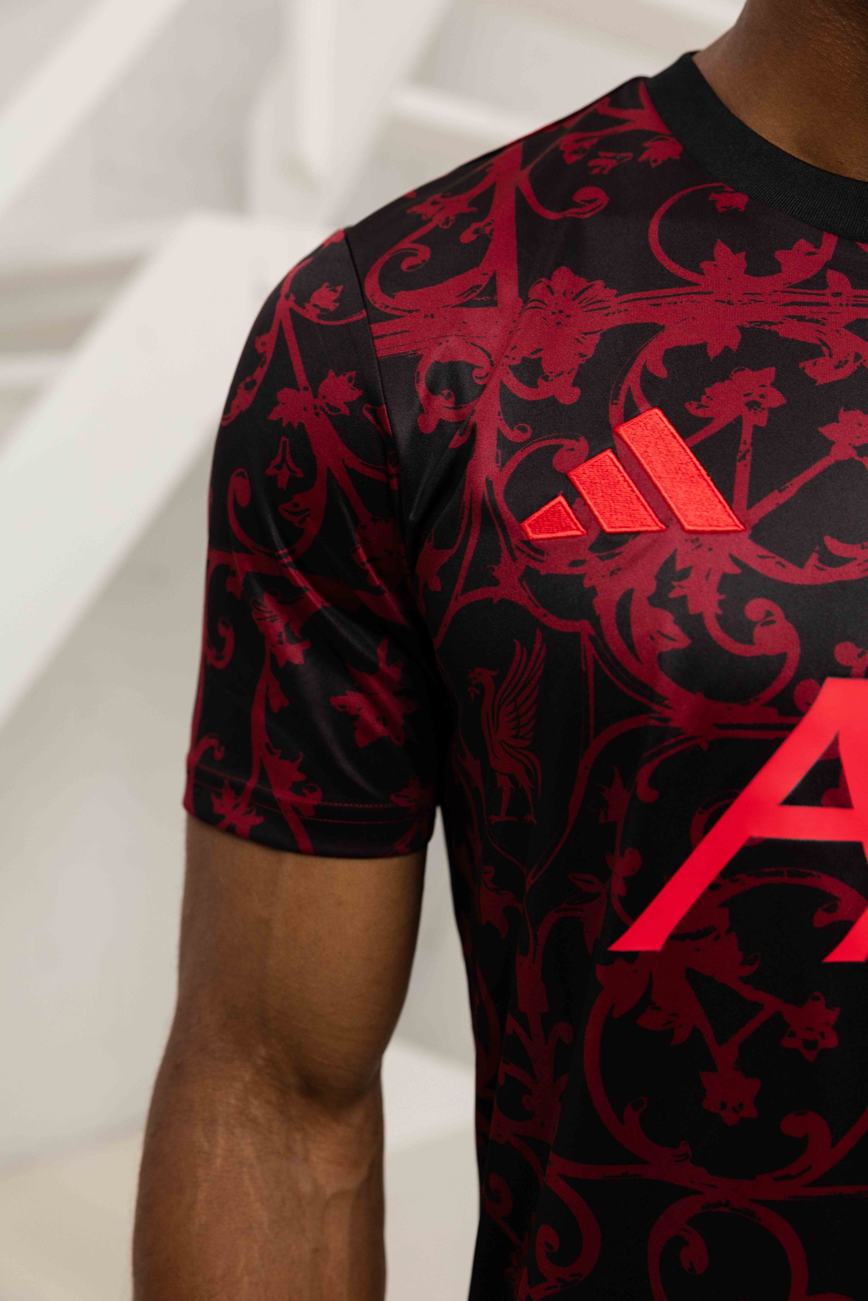 Liverpool Pre-Match Shirt Senior 2025/2026