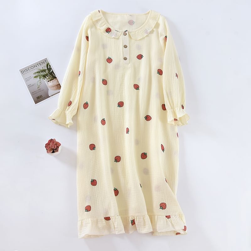 Dogini - Midi-pyjamajurk met pofmouwen en aardbeienprint