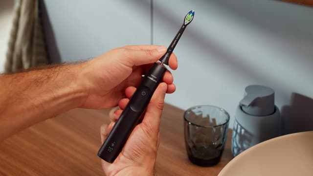 Philips Sonicare Series 5300 elektriske tandbørste HX710101 (sort)