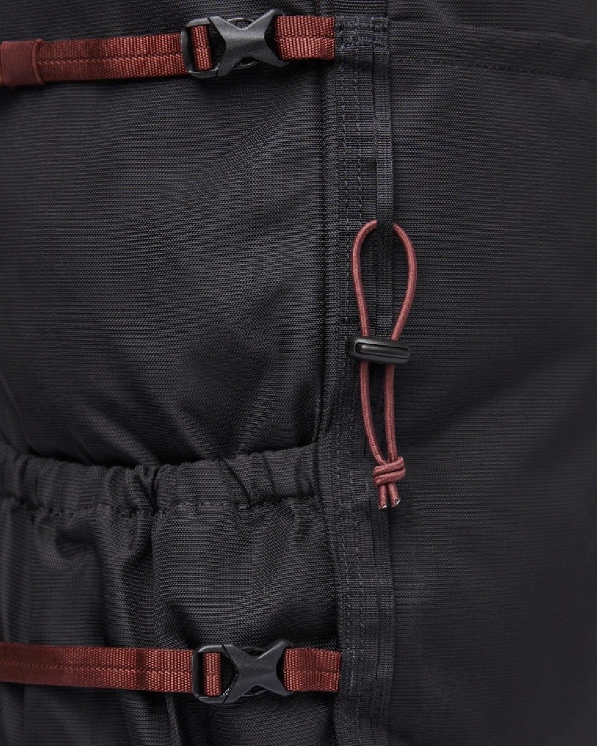 Sandqvist Rucksack Mountain Hike Black