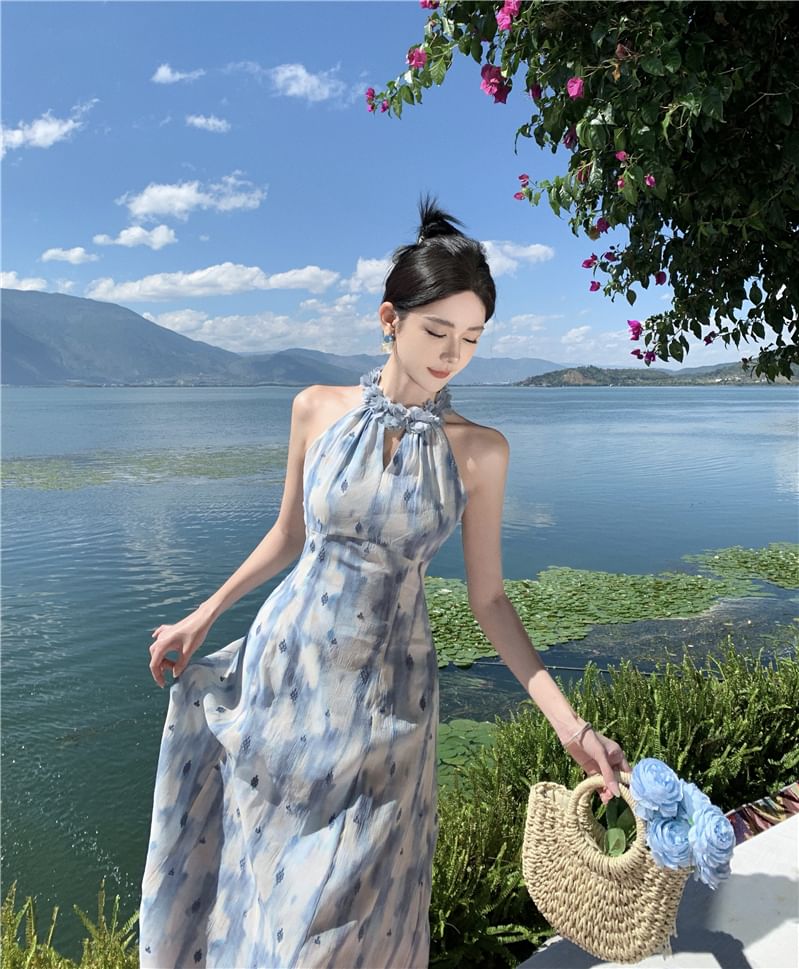 Yuxi - Midi-zonnejurk met halternek en bloemenprint