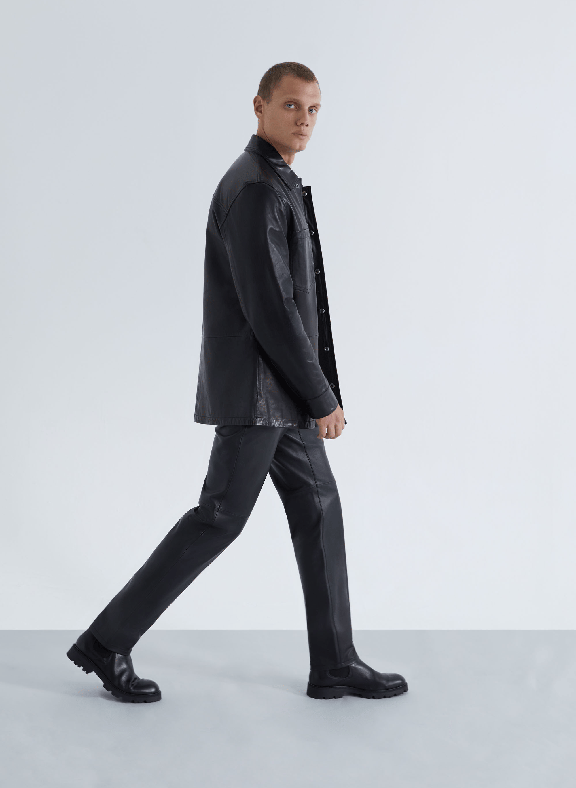Surchemise droite col classique en cuir | Noir