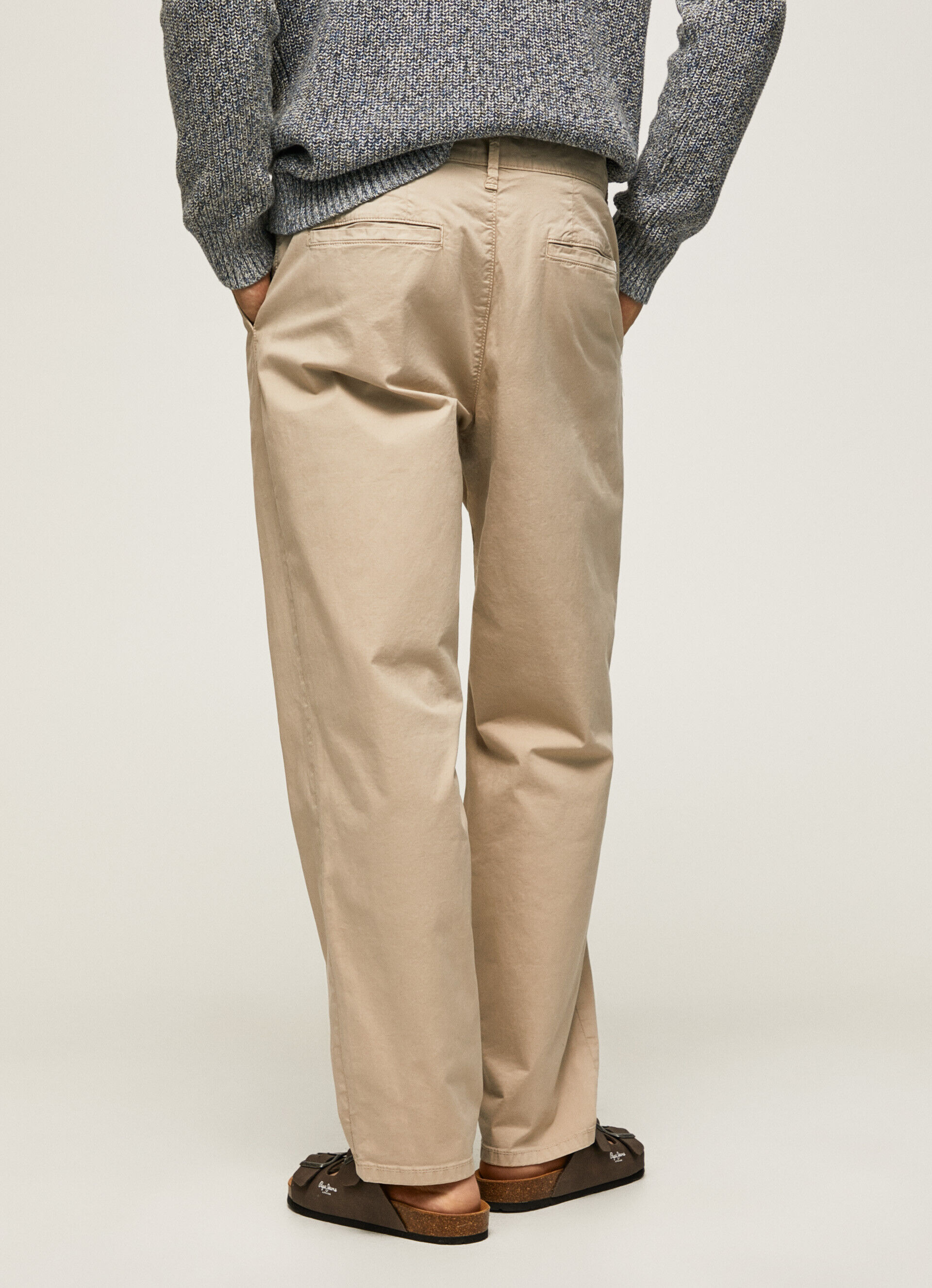 Calça chino regular HARROW - bege malte
