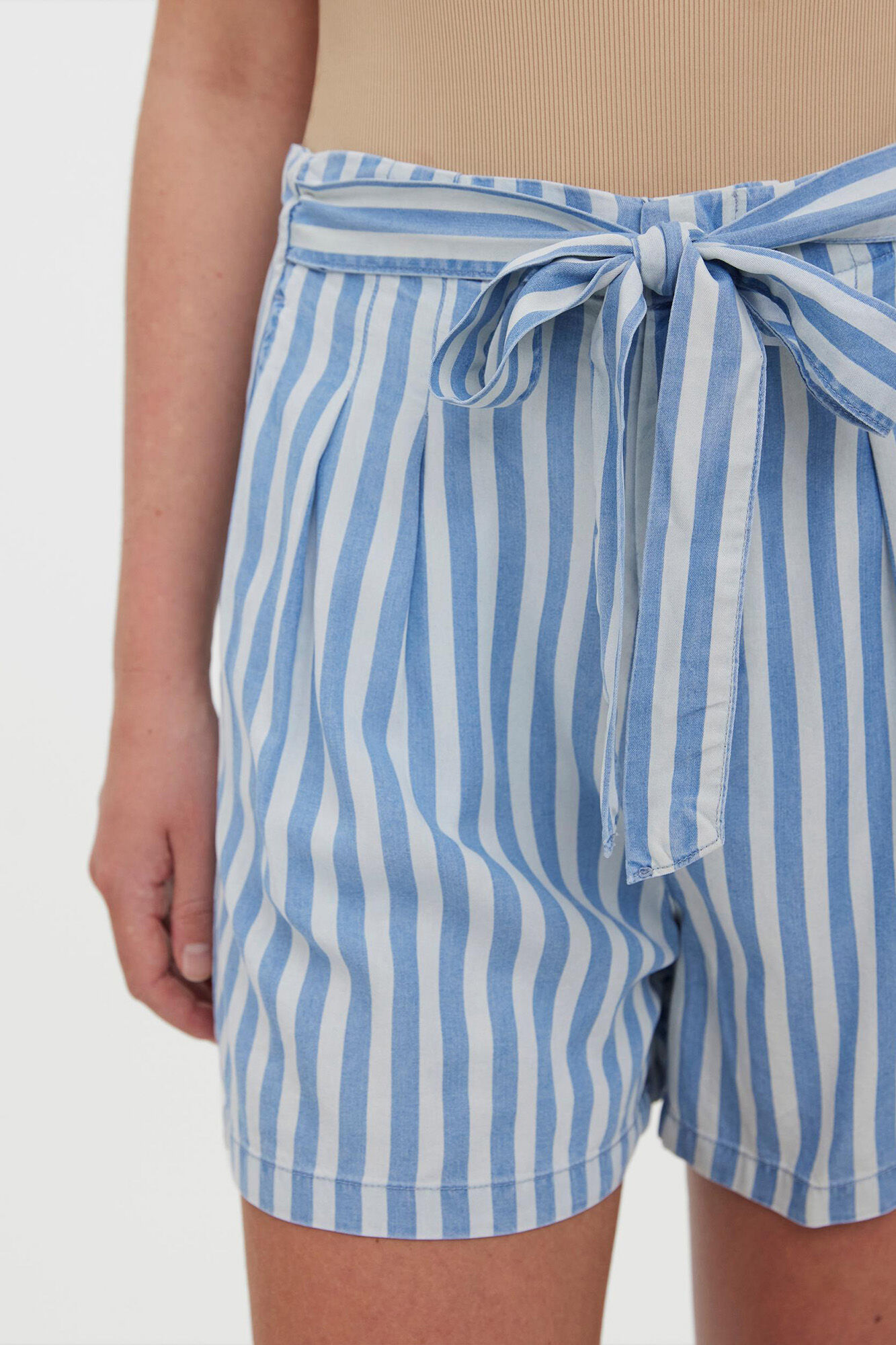 Shorts com cinto em TENCEL™ - Azul