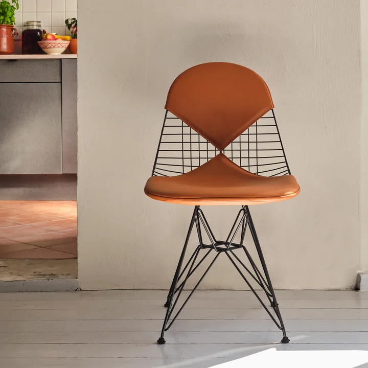 Vitra - Wire Chair DKR-2 Bikini, Untergestell basic dark, Stoff Checker schwarz/weiss, Filzgleiter (basic dark)