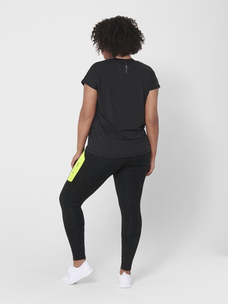 ONLY Play  Aubree Loose Curvy Tee