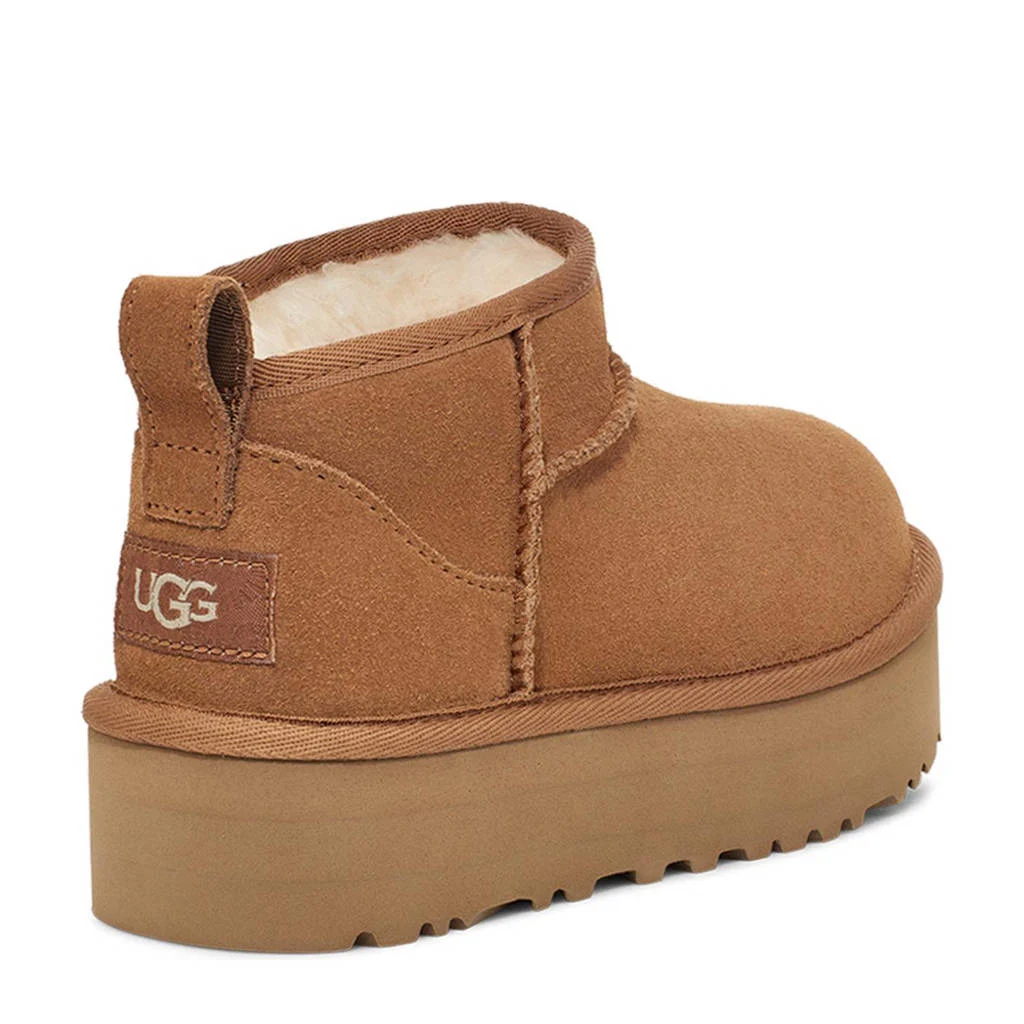 UGG Classic ultra mini platformsuède enkelboots cognac