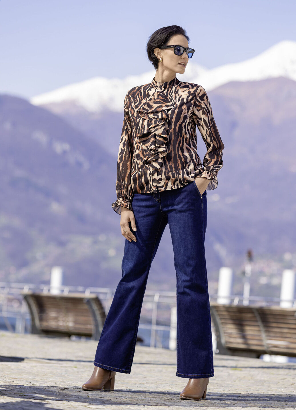 Bluse mit verspielten Volants