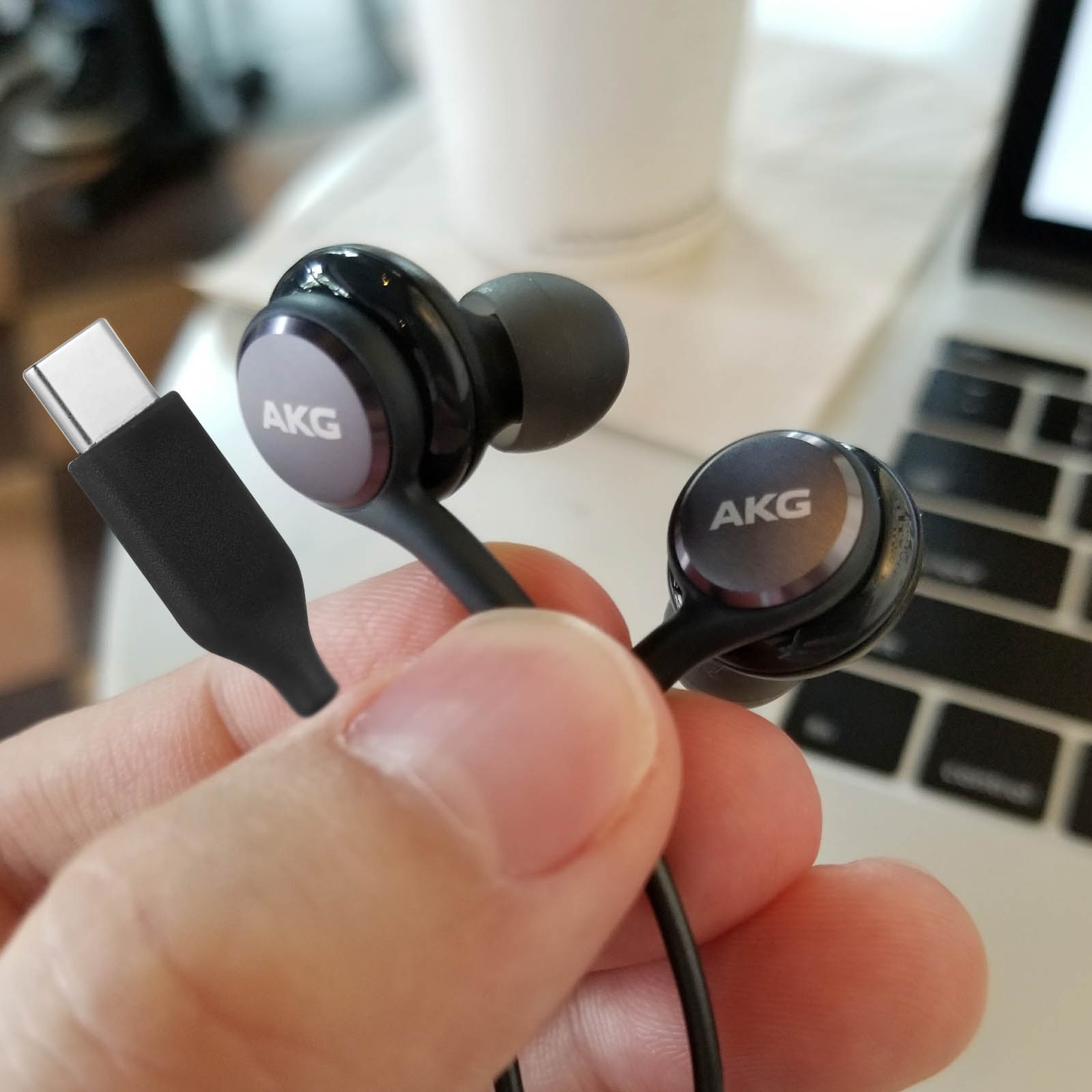Fones de ouvido Samsung USB-C da AKG
