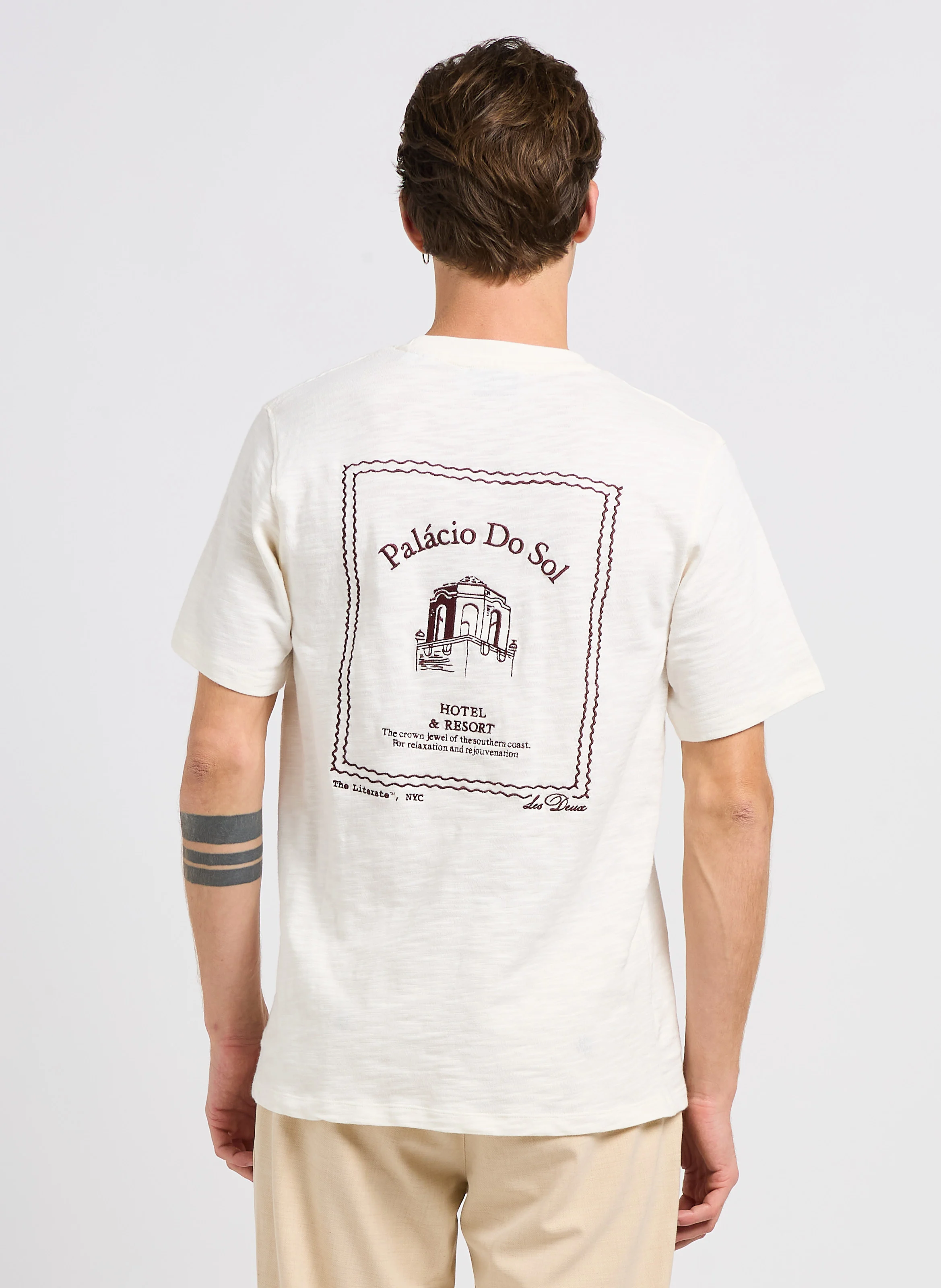 HOTEL - Tee-shirt col rond brodé en coton flammé | Beige